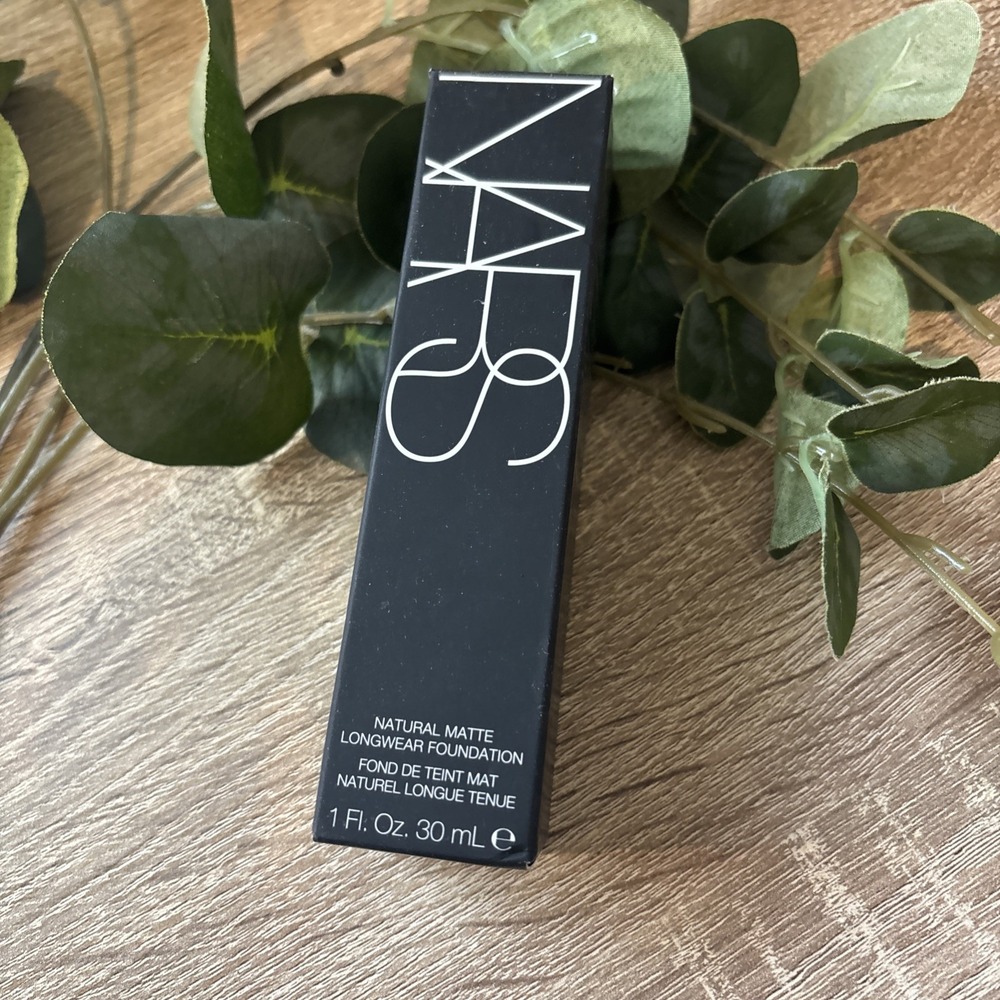 NARS Natural Matte Longwear Coverage Foundation Light 4 Deauville 1 oz